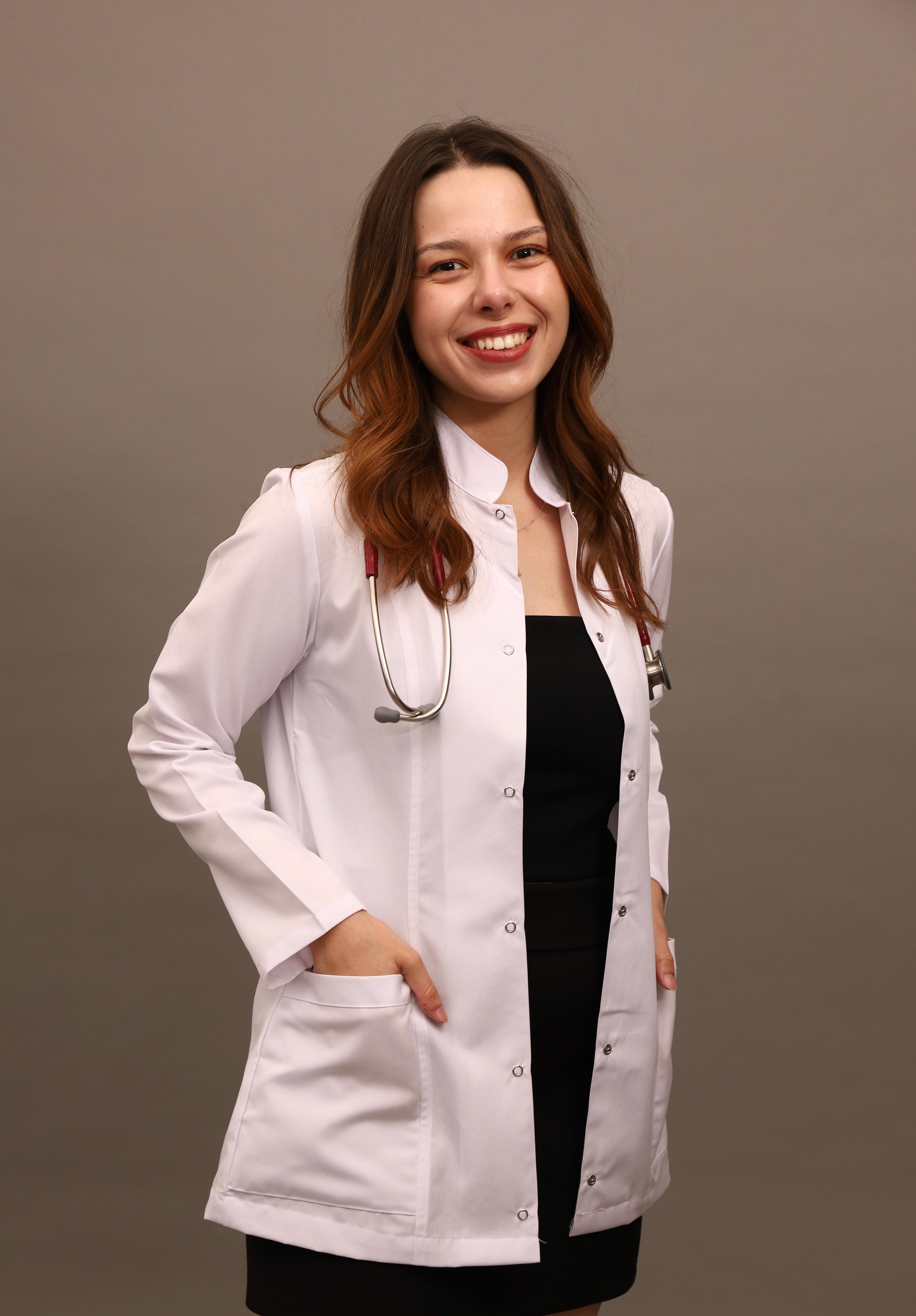 Dr. Ayşegül ÇAMLIK